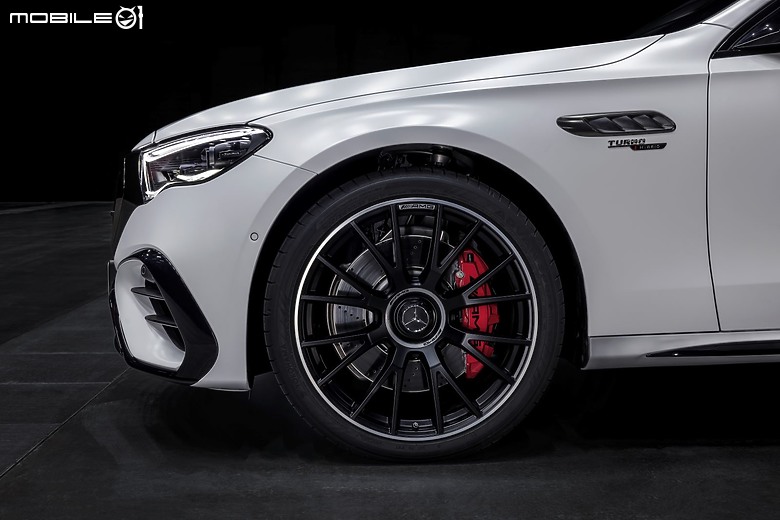 【國內新訊】性能與節能並存,M.AMG E 53 HYBRID 4MATIC+正式上市,建議售價485萬元起!
