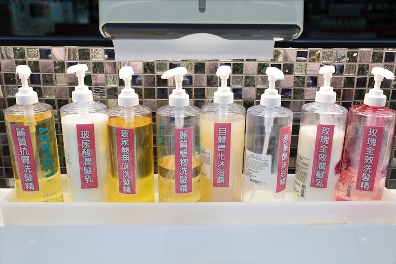 點我看大圖 七里香玫瑰森林花園,一年四季都有不同的風情,走走步道呼吸芬多精,春秋兩季有玫瑰花海可欣賞