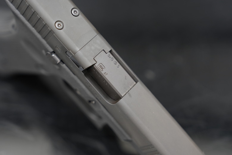 經典進化再現! GHK Glock 17 Gen5 MOS 鋼製滑套版空氣軟槍開箱