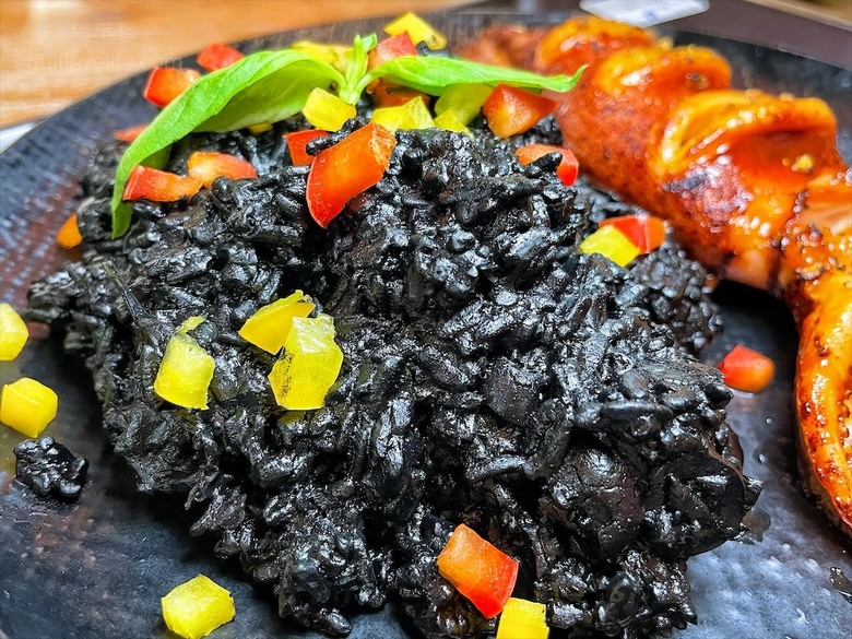 點我看大圖 七里香玫瑰森林花園,一年四季都有不同的風情,走走步道呼吸芬多精,春秋兩季有玫瑰花海可欣賞