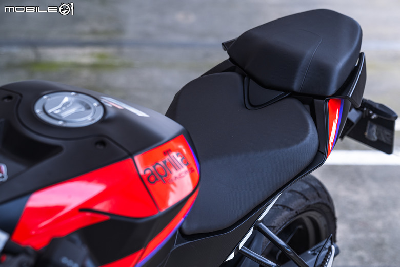 Aprilia RS 457試駕｜藏不住的武鬥派熱血！同級最強雙缸小獅王！
