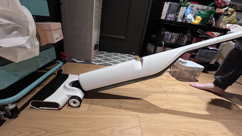 [好物推薦] 高CP值√ 養貓家庭必備！Roborock Flexi Lite 吸拖洗地機使用心得分享