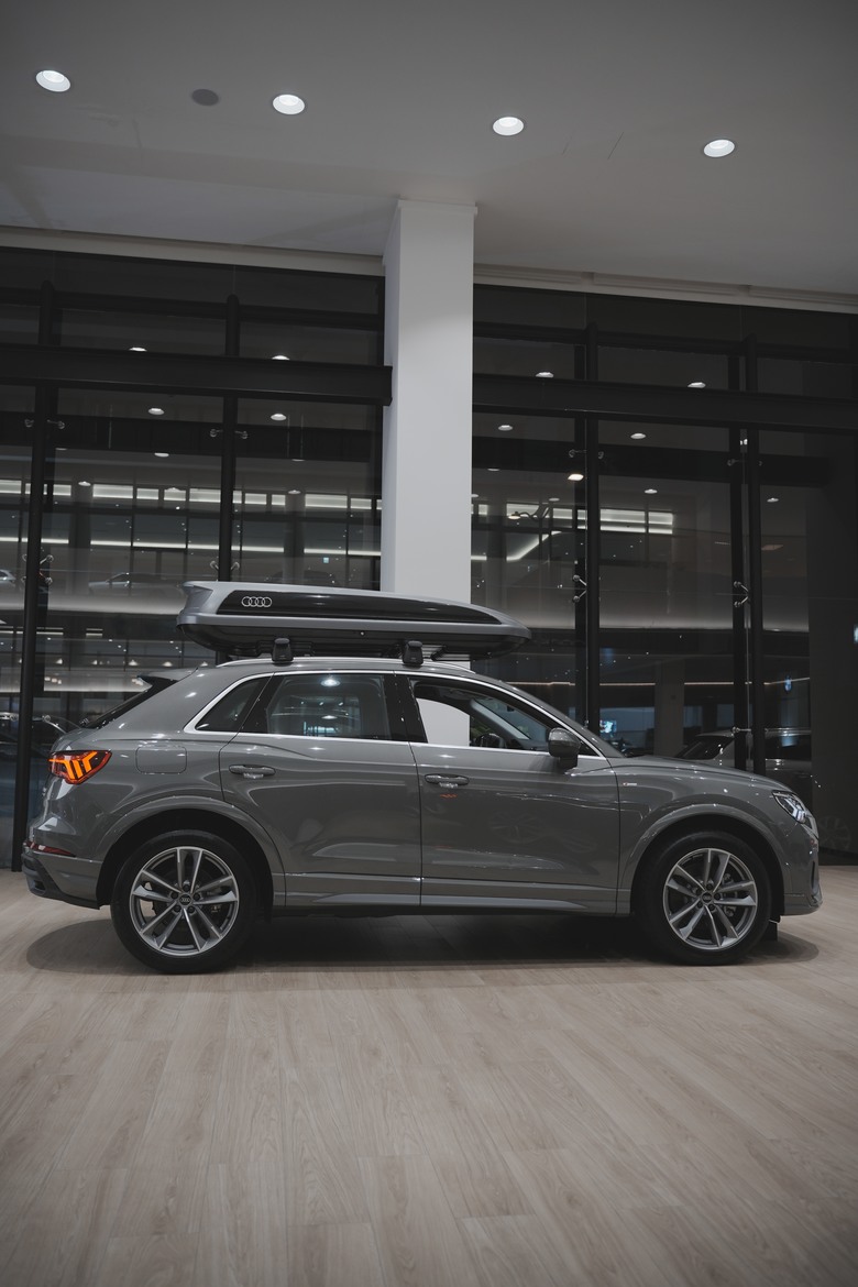 Audi Q3 40 TFSI quattro S line｜金屬克洛諾斯灰 Chronos Grey Z7｜實車照片分享