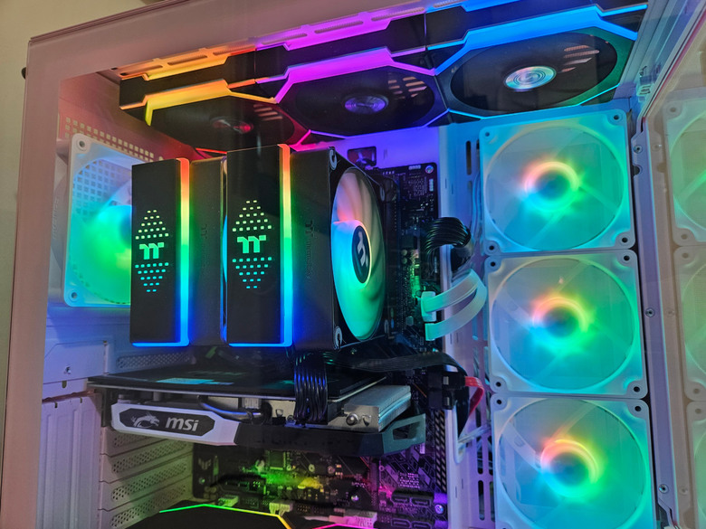 【開箱】雙塔奇城!TT曜越 ASTRIA 600 ARGB主板連動版CPU散熱器(主機板風扇)