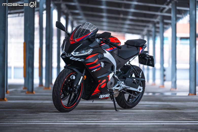 Aprilia RS 457試駕｜藏不住的武鬥派熱血！同級最強雙缸小獅王！