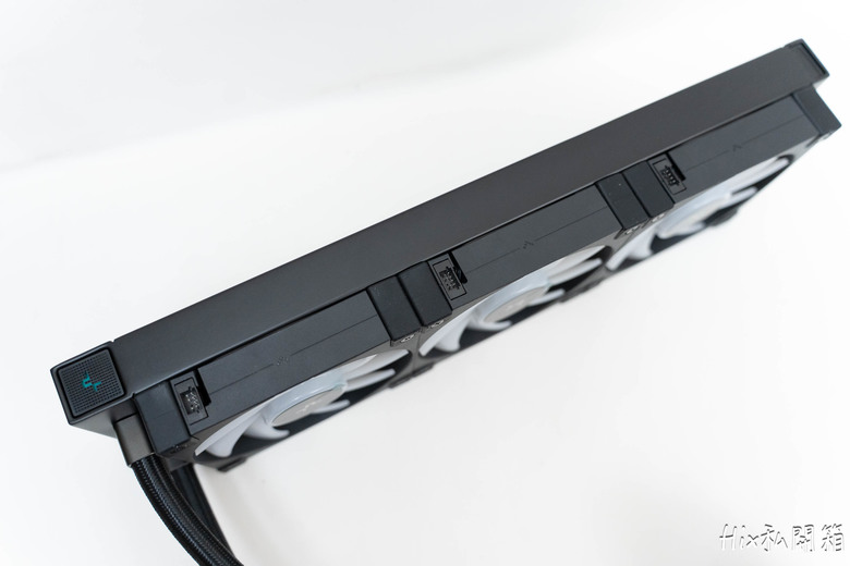 自帶高解析螢幕 DEEPCOOL MYSTIQUE 360