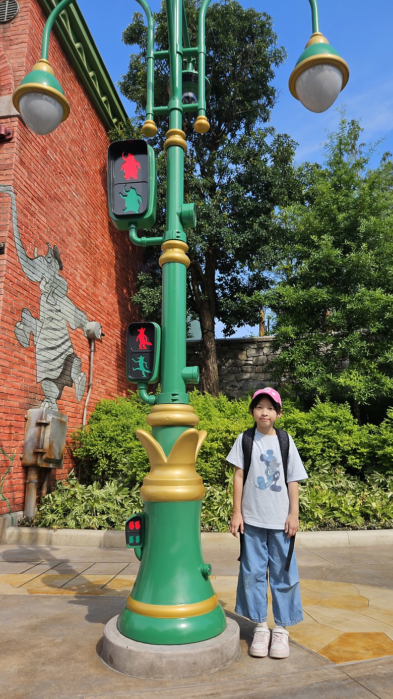 小吃▪ 觀景台 ▪ 迪士尼~~與小情人大手牽小手系列之上海自由行