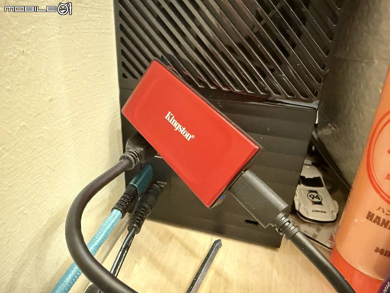 數位時代必備的隨身部品！Kingston XS1000 2TB 外接SSD硬碟 真實測試！
