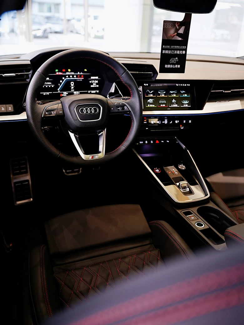 Audi S3 Sportback｜金屬冰川白 Glacier White 2Y｜實車照片分享