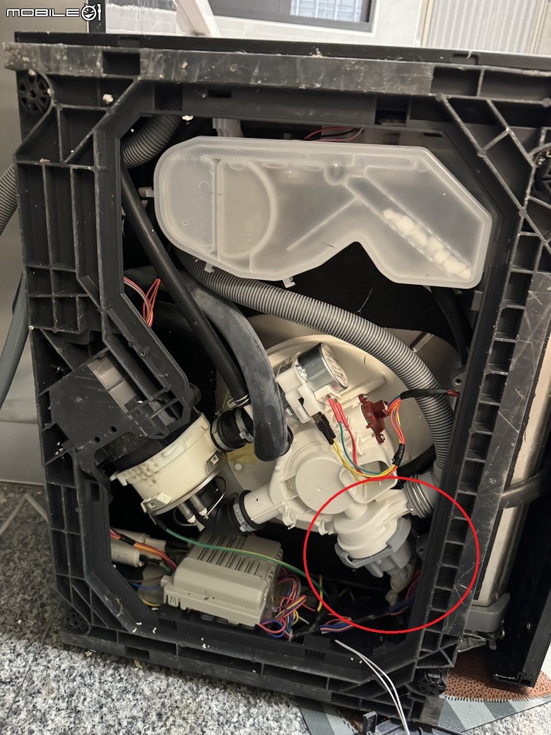 (分享) 海爾 洗碗機 W5000 出現 E8 故障排除