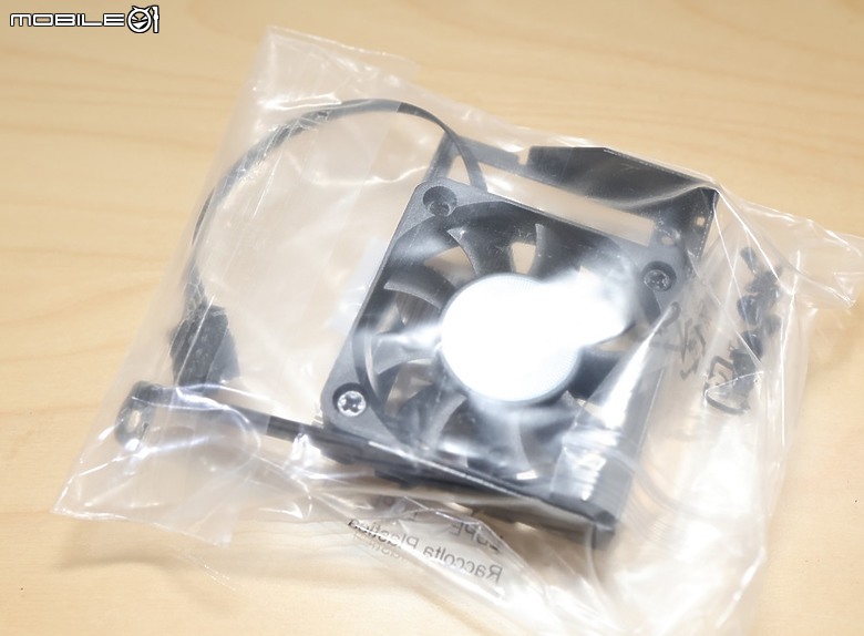 AI SNATCH 導入 Z890 AORUS MASTER 開箱