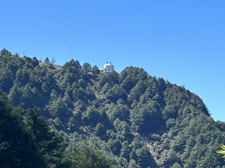登麟趾山 朝聖台灣之巔玉山