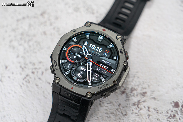 華米 Amazfit T-Rex 3 軍規運動手錶｜風格硬派，專為戶外探險而生！