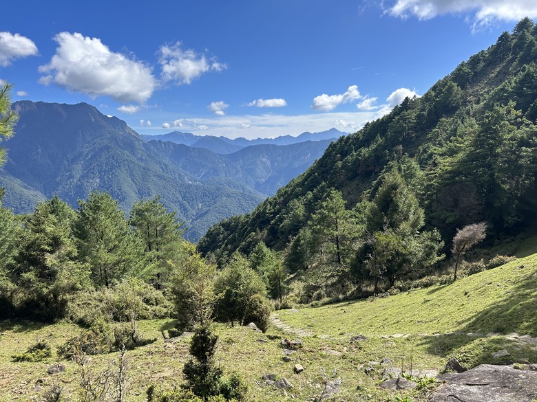 登麟趾山 朝聖台灣之巔玉山