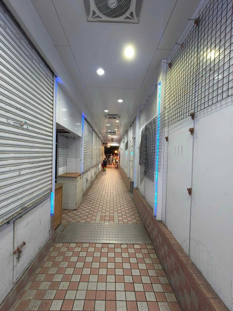 整條在招租!逢甲夜市「充斥四面佛、算命店」照片曝光