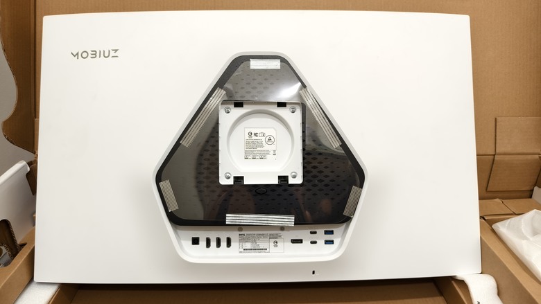 驚豔的視覺優化效果,BenQ MOBIUZ 4K遊戲護眼螢幕 EX321UX 開箱試用