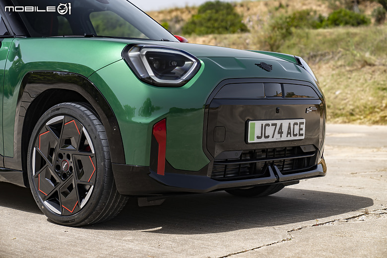 【2024巴黎車展】MINI JCW Electric/Aceman連袂亮相，新一代純電小鋼砲、性能小休旅誕生！