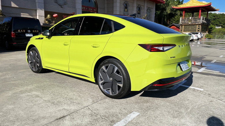 點我看大圖 Enyaq RS 電車小試身手