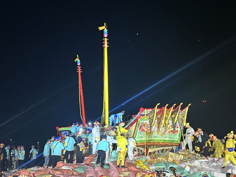 騎遊東港迎王祭典(順風相送)送王篇