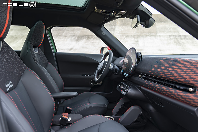 【2024巴黎車展】MINI JCW Electric/Aceman連袂亮相，新一代純電小鋼砲、性能小休旅誕生！