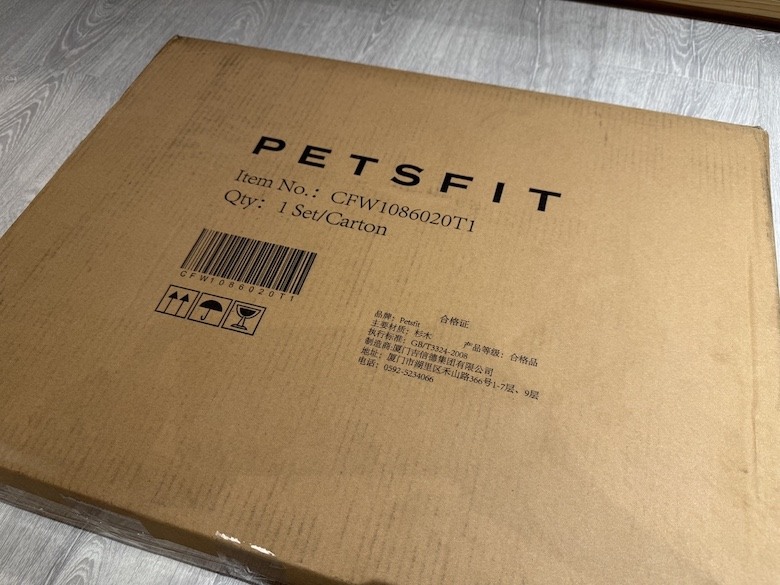 組裝簡單又好看! PETSFIT Modern Style Wood Cat House with Soft Mat 貓屋開箱