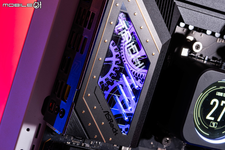 ASRock X870E Taichi 主機板開箱實測 以低調沉穩設計提供強大擴充性能
