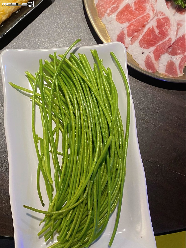 【新莊食記 】韓吃一隻雞，整隻雞，雞湯火鍋，朋月栻
