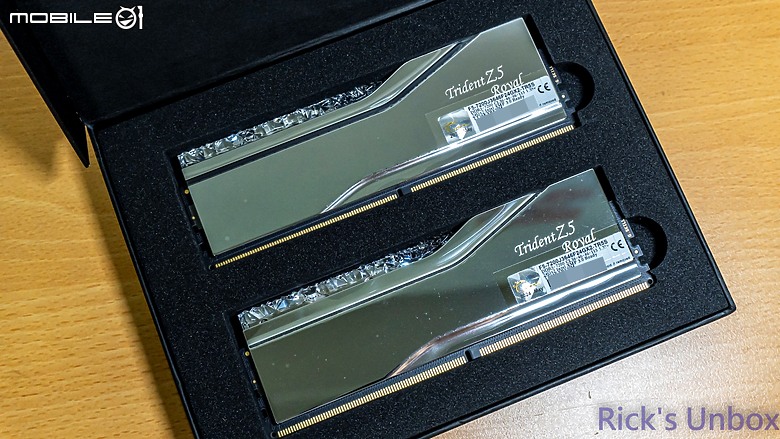 【開箱】尊爵不凡的視覺饗宴 | G.SKILL Trident Z5 Royal 皇家戟 DDR5 SILVER 24Gx2 7200MHz