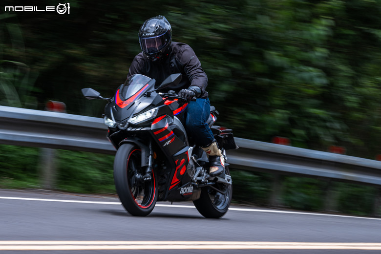 Aprilia RS 457試駕|藏不住的武鬥派熱血!同級最強雙缸小獅王!