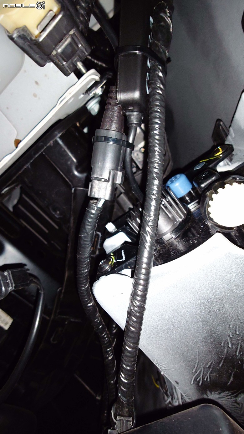 【心得】Civic e:HEV (FL4) 霧燈改裝 × Carmate GIGA BW584
