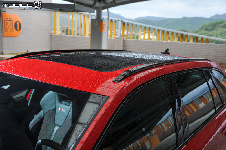 Skoda Octavia Combi RS 小改款試駕|有內涵又帥氣!