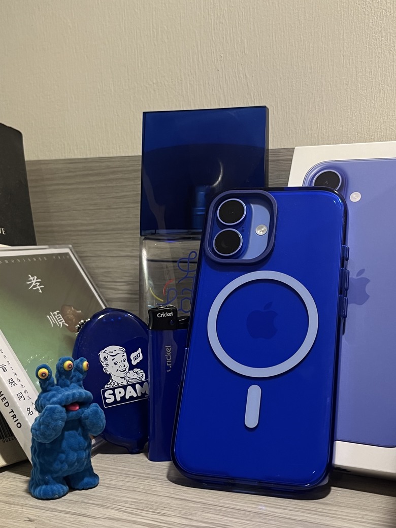 藍色控的福音:開箱iPhone16湛海藍&犀牛盾jellytint!