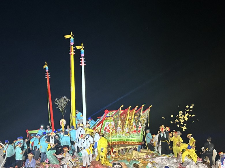 騎遊東港迎王祭典(順風相送)送王篇