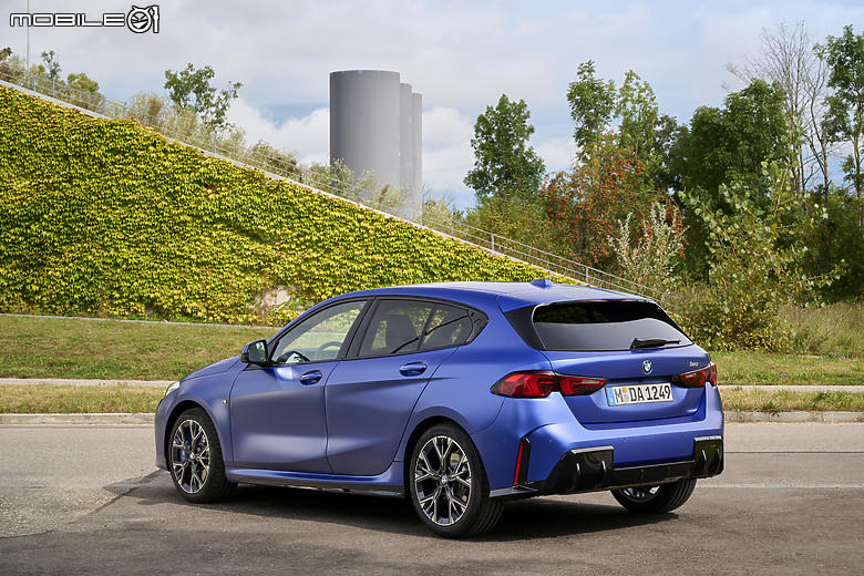 BMW 大改款 1 Series 德國試駕｜嶄新設計滿載科技配備，入門掀背散發成熟大人味！