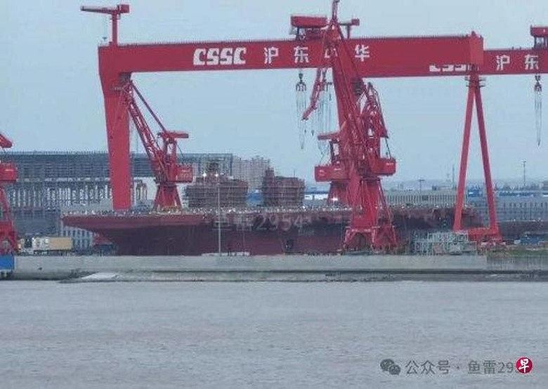 世界第一!解放军最新型076两栖攻击舰双舰岛设计首曝光