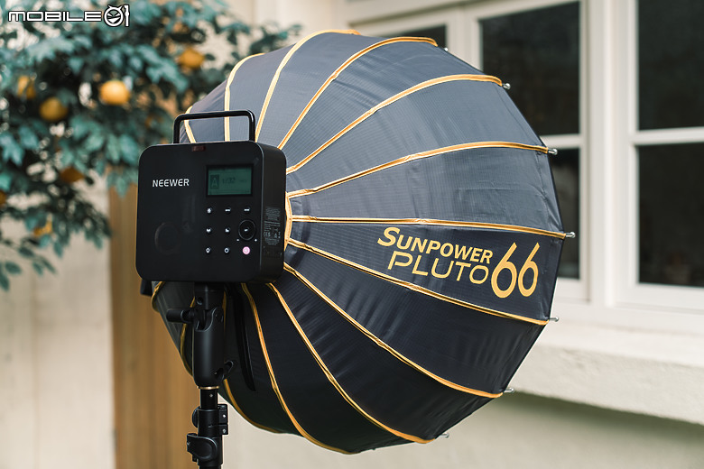 Neewer Q4 400W 外拍閃光燈實戰｜機動便攜更有充沛電力、攝錄打光一盞搞定！