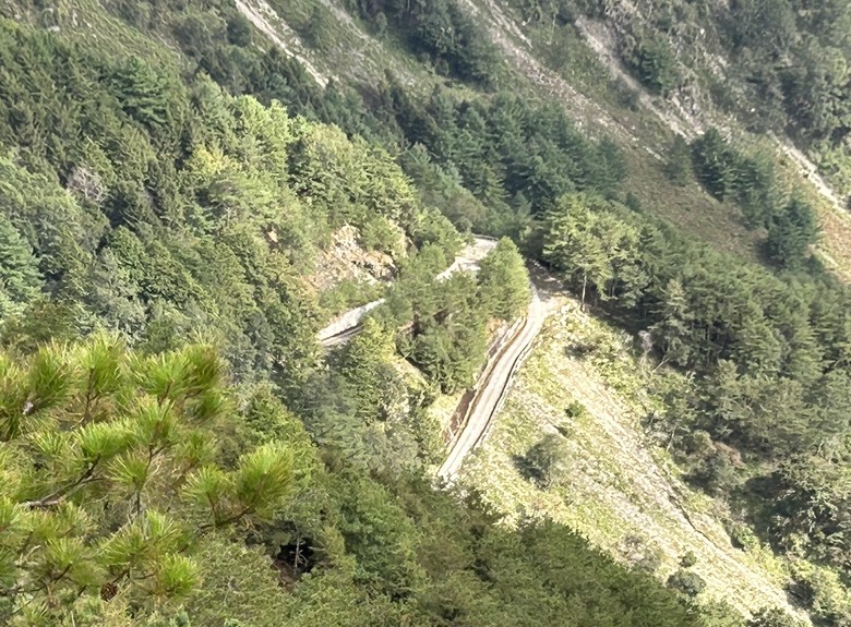 登麟趾山 朝聖台灣之巔玉山