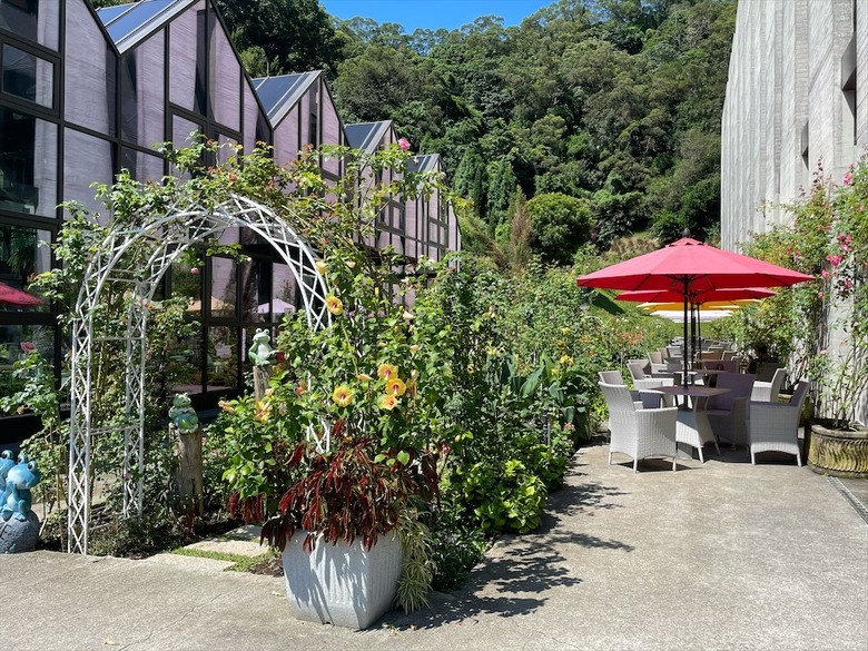 點我看大圖 七里香玫瑰森林花園,一年四季都有不同的風情,走走步道呼吸芬多精,春秋兩季有玫瑰花海可欣賞