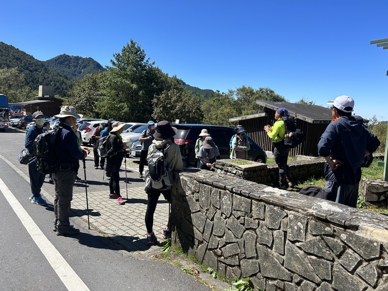 登麟趾山 朝聖台灣之巔玉山