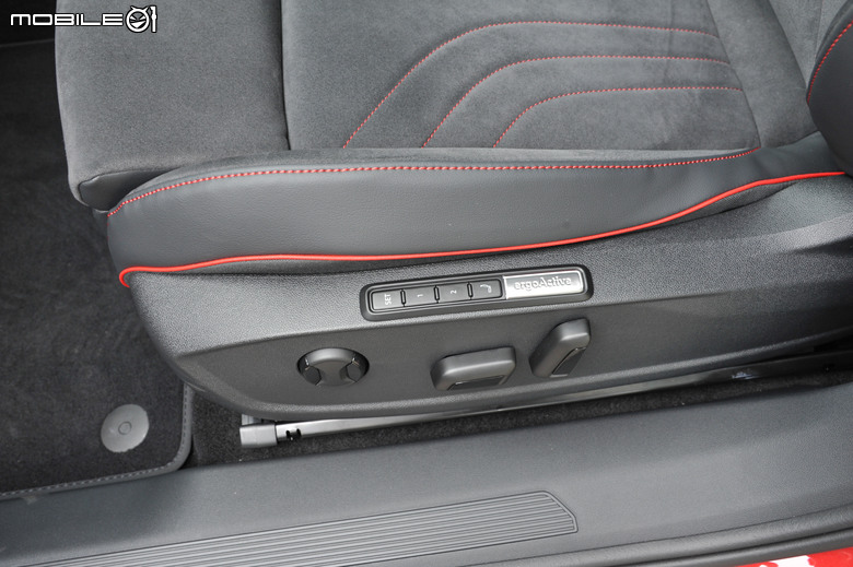 Volkswagen ID.4/ID.5 試駕｜主力電車終於到位，均衡表現值得等待！
