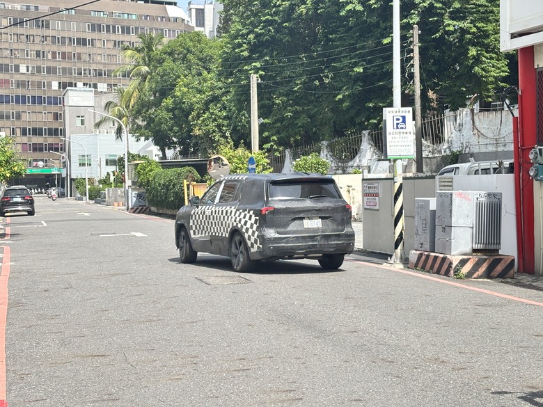 請問這試車？