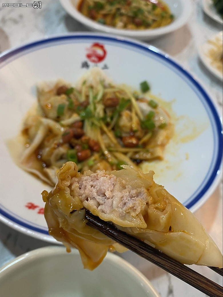 【板橋食記 】板橋超正宗的雲川料理，鷄小二烏雞米線，四川特色料理