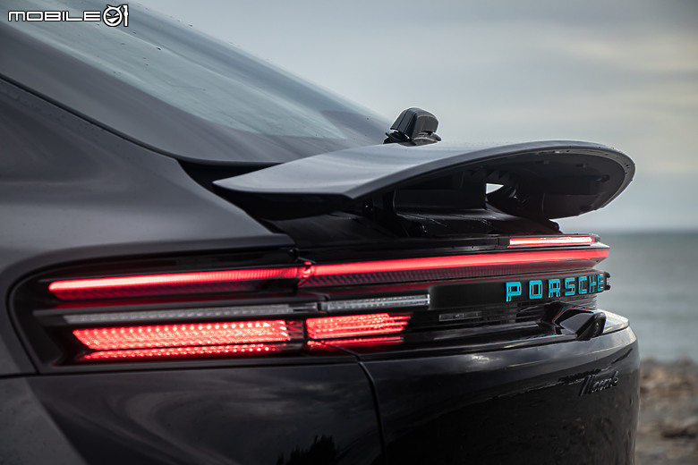Porsche Macan 純電大改款試駕｜重新定義純電休旅的操控天花板！