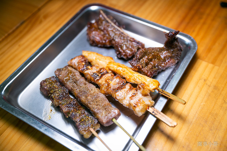 宜蘭羅東美食推薦-胖達夯燒烤！午餐到宵夜都吃得到美味的雞絲涼麵跟燒烤～還有烤飯糰也超級好吃！