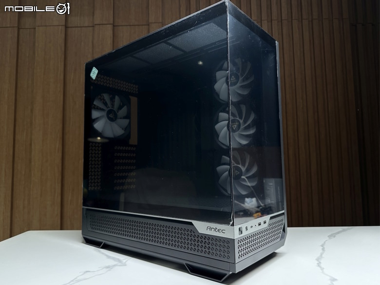 無光黑色信仰貓頭鷹 ft. Antec C7 ARGB