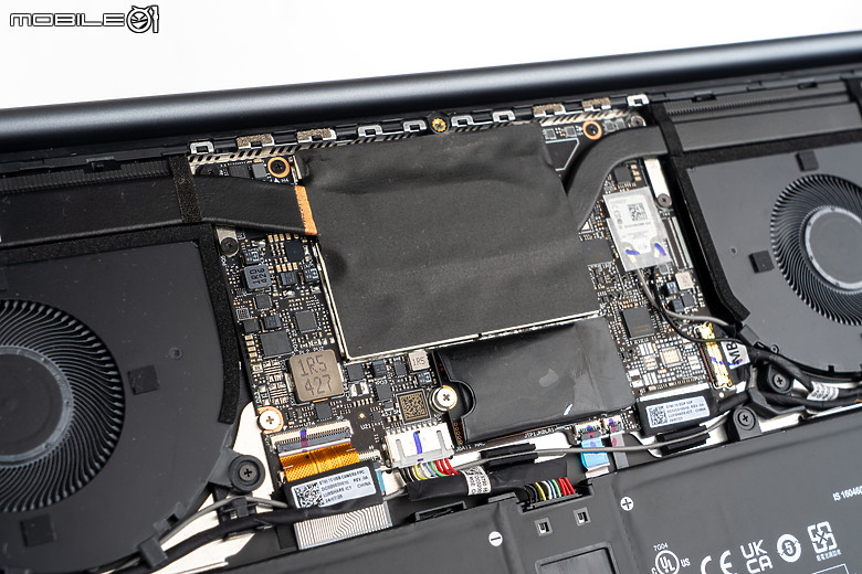 Lenovo Yoga Slim 7i Aura Edition｜體驗再升級的輕薄 AI 筆電！