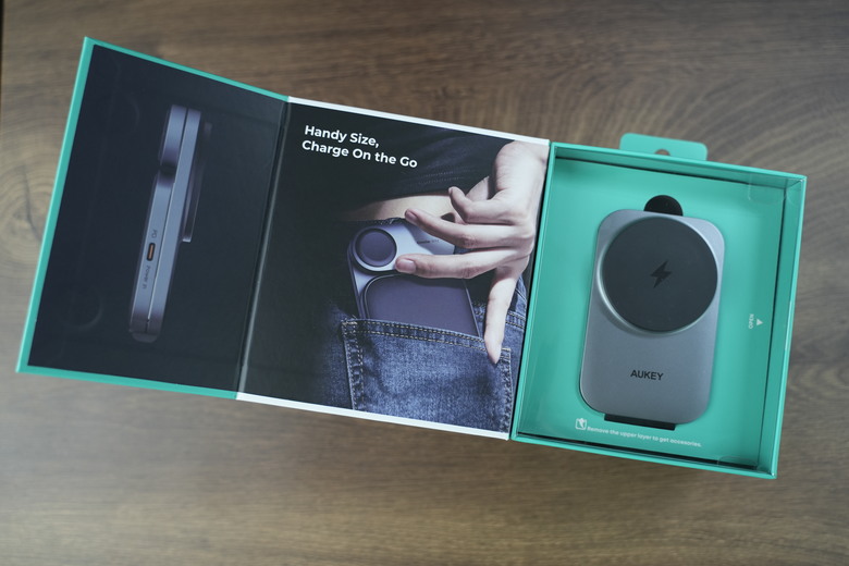 AUKEY MagFusion Z 三合一無線充電器｜一次解決充電線困擾！