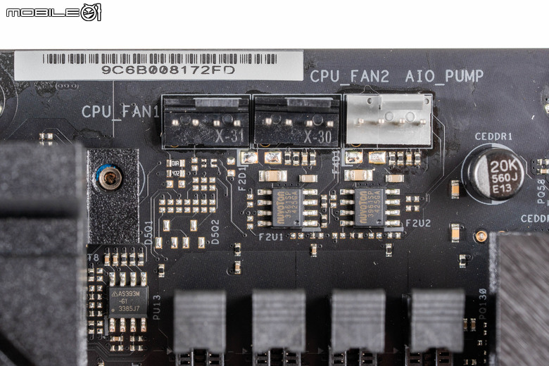 ASRock X870E Taichi 主機板開箱實測 以低調沉穩設計提供強大擴充性能
