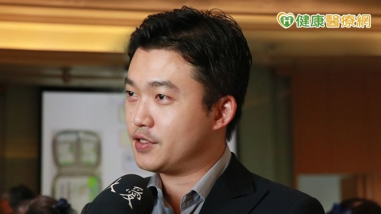 中美醫藥集團攜手慈濟志工1500份健康隨身包守護全球賑災行動