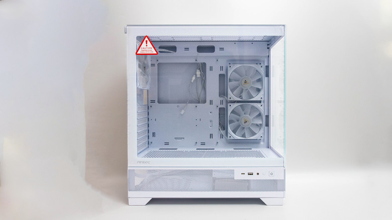 【開箱】桌面上的繁華海景房，Antec CX700 ARGB 極簡易開箱
